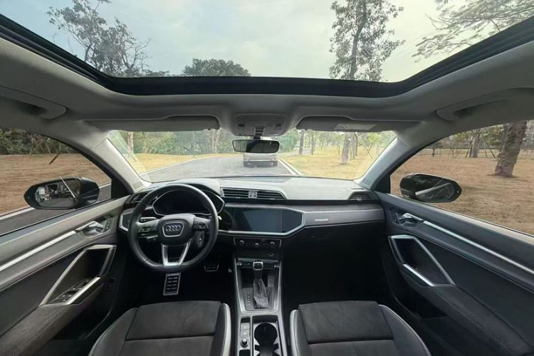 Used Audi Q3 2020 35 TFSI Ambition Dynamic Edition Interior 2