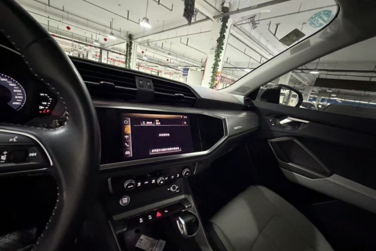 Used Audi Q3 2020 35 TFSI Fashionable and Elegant Model Interior 3