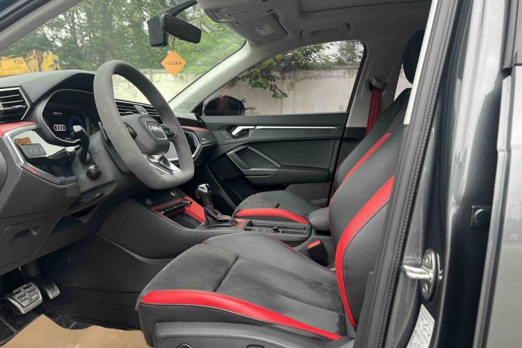 Used Audi Q3 2020 40 TFSI Fashion Dynamic Model Interior 4