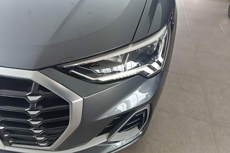 Used Audi Q3 2020 35 TFSI Fashion Dynamic Model Left Front Headlight