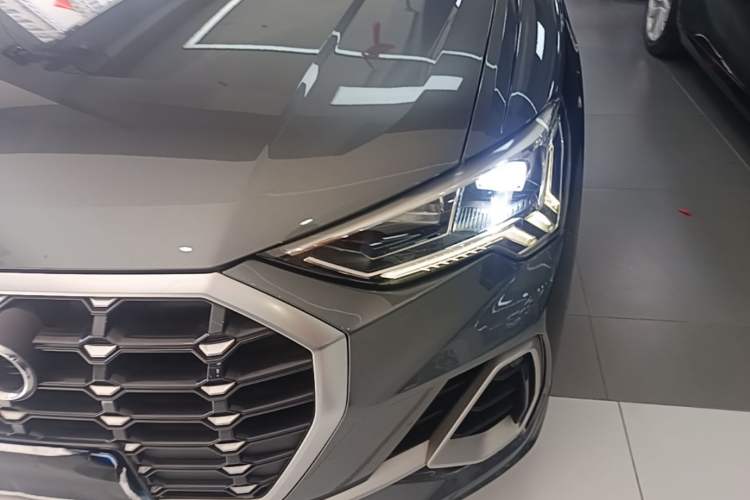 Used Audi Q3 2020 35 TFSI Fashion Dynamic Model Left Front Headlight