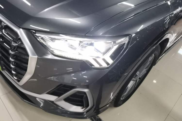 Used Audi Q3 2020 40 TFSI Fashion Dynamic Model Left Front Headlight