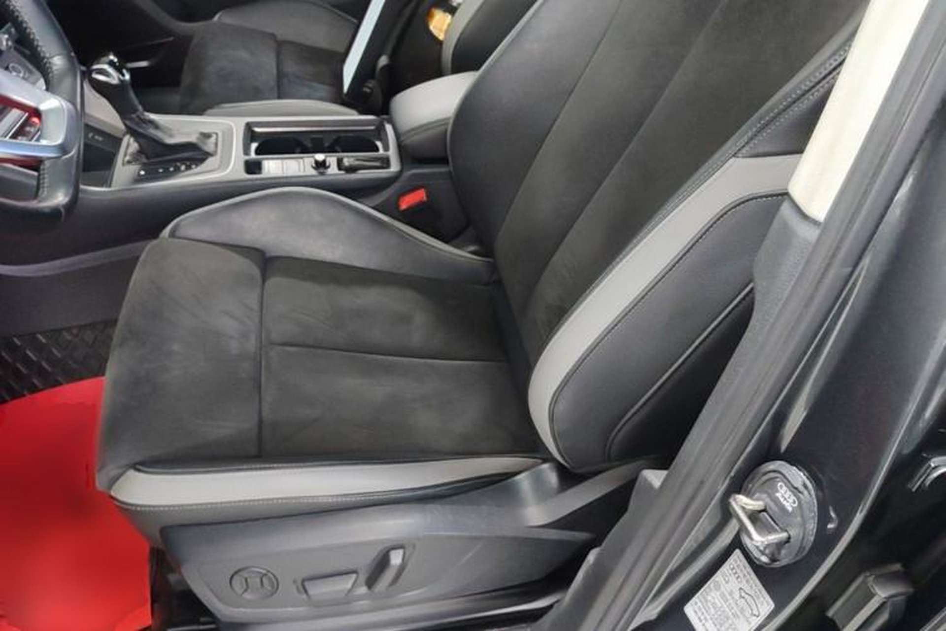 Used Audi Q3 2020 45 TFSI quattro Fashion Dynamic Model Left Front Seat