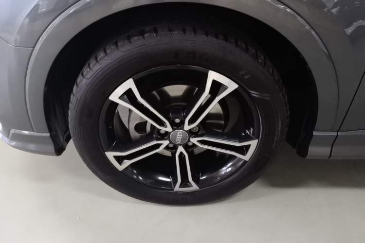 Used Audi Q3 2020 40 TFSI Fashion Dynamic Model Left Front Wheel Hub
