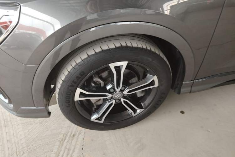 Used Audi Q3 2020 40 TFSI Fashion Dynamic Model Left Front Wheel Hub