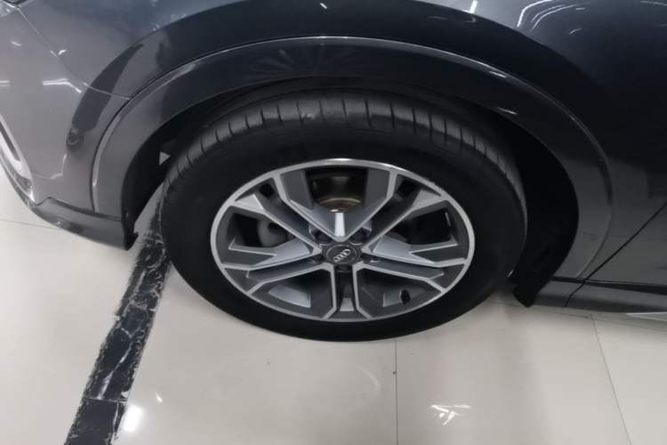 Used Audi Q3 2020 40 TFSI Fashion Dynamic Model Left Front Wheel Hub