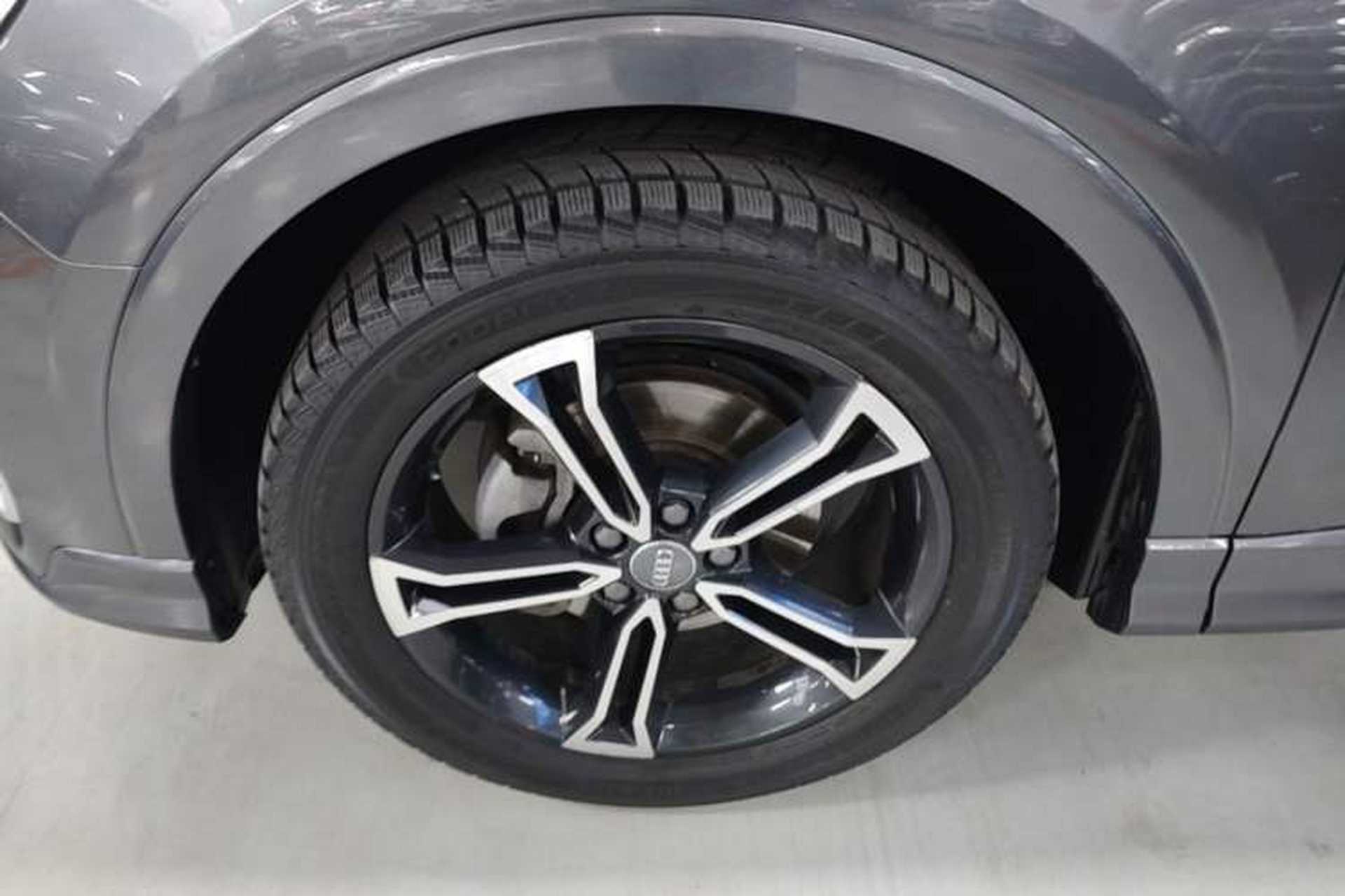 Used Audi Q3 2020 45 TFSI quattro Fashion Dynamic Model Left Front Wheel Hub