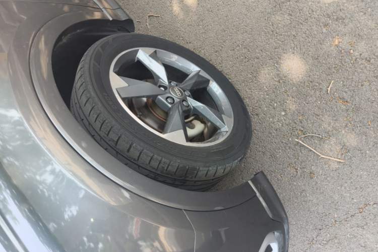 Used Audi Q3 2020 35 TFSI Fashion Dynamic Model Left Front Wheel Hub