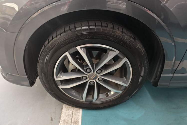 Used Audi Q3 2020 35 TFSI Ambition Dynamic Edition Left Front Wheel Hub