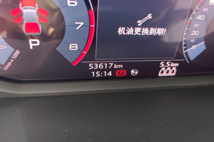 Used Audi Q3 2020 35 TFSI Fashionable and Elegant Model Odometer Close Up