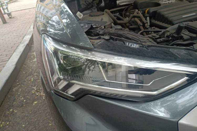 Used Audi Q3 2020 35 TFSI Fashion Dynamic Model Right Front Headlight