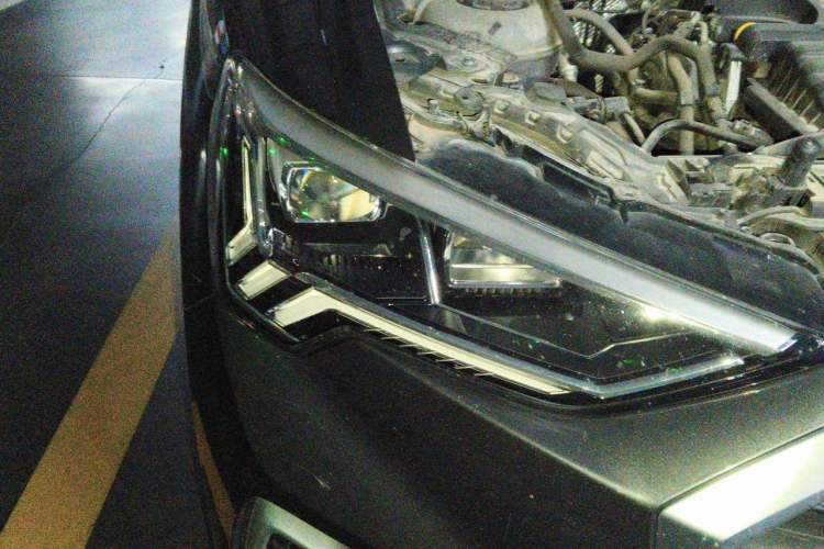Used Audi Q3 2020 35 TFSI Fashion Dynamic Model Right Front Headlight