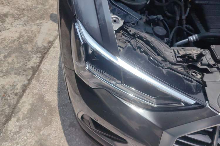 Used Audi Q3 2020 35 TFSI Fashionable and Elegant Model Right Front Headlight