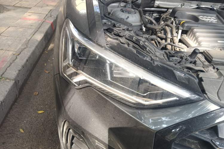 Used Audi Q3 2020 35 TFSI Fashion Dynamic Model Right Front Headlight