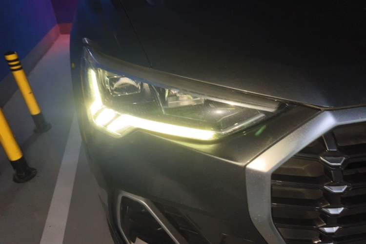 Used Audi Q3 2020 35 TFSI Ambition Dynamic Edition Right Front Headlight
