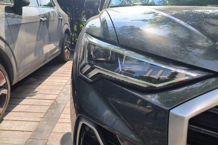 Used Audi Q3 2020 35 TFSI Fashion Dynamic Model Right Front Headlight