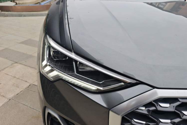 Used Audi Q3 2020 40 TFSI Fashion Dynamic Model Right Front Headlight
