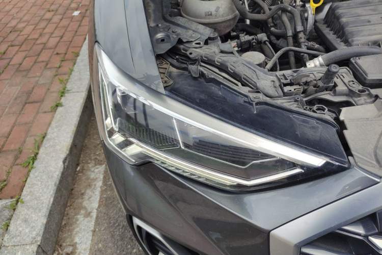 Used Audi Q3 2020 35 TFSI Fashion Dynamic Model Right Front Headlight