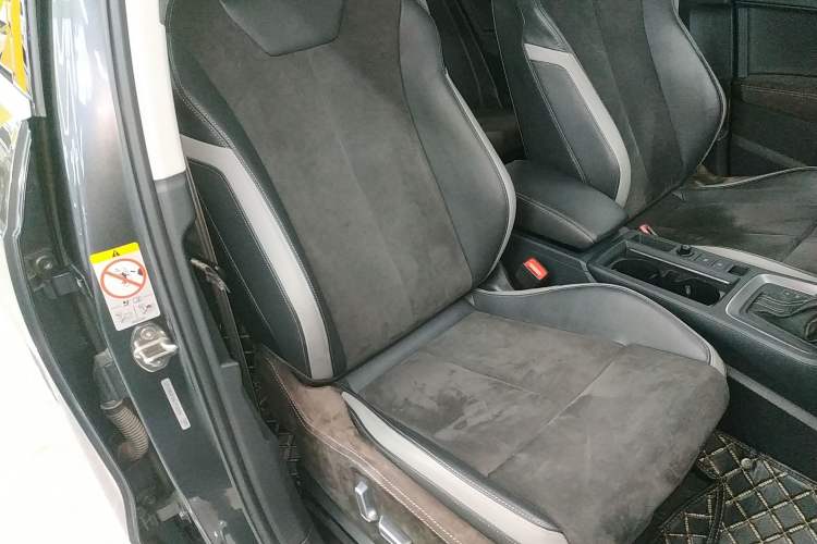 Used Audi Q3 2020 35 TFSI Ambition Dynamic Edition Right Front Seat