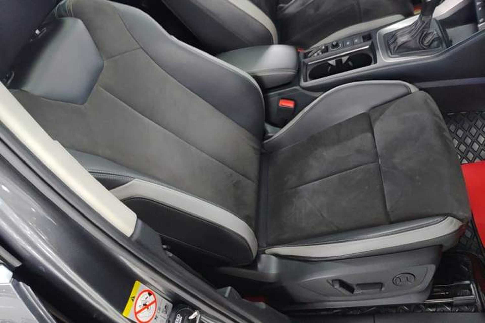 Used Audi Q3 2020 45 TFSI quattro Fashion Dynamic Model Right Front Seat