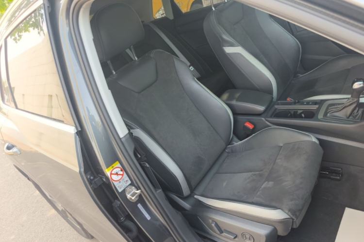 Used Audi Q3 2020 35 TFSI Fashion Dynamic Model Right Front Seat