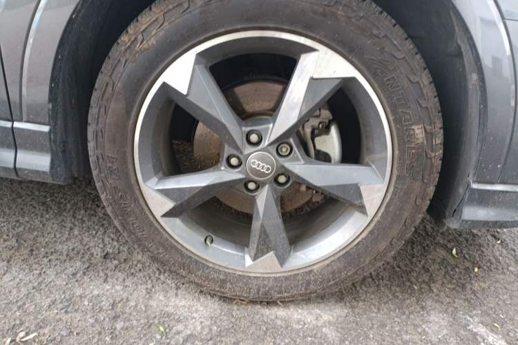 Used Audi Q3 2020 35 TFSI Fashion Dynamic Model Right Front Wheel Hub