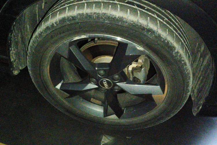 Used Audi Q3 2020 35 TFSI Fashion Dynamic Model Right Front Wheel Hub