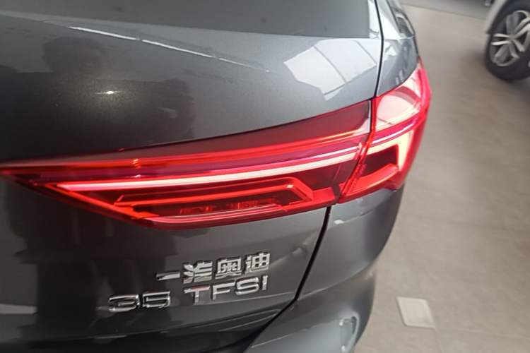 Used Audi Q3 2020 35 TFSI Fashion Dynamic Model Right Rear Taillight