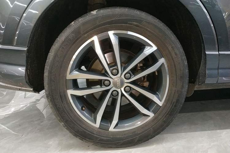 Used Audi Q3 2020 35 TFSI Ambition Dynamic Edition Right Rear Wheel Hub