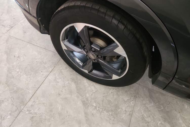 Used Audi Q3 2020 35 TFSI Fashion Dynamic Model Right Rear Wheel Hub