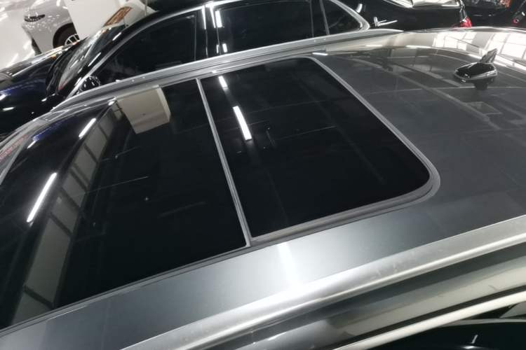 Used Audi Q3 2020 40 TFSI Fashion Dynamic Model Roof