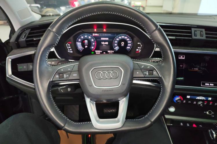 Used Audi Q3 2020 35 TFSI Fashion Dynamic Model Steering Wheel