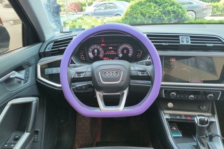 Used Audi Q3 2020 35 TFSI Fashion Dynamic Model Steering Wheel