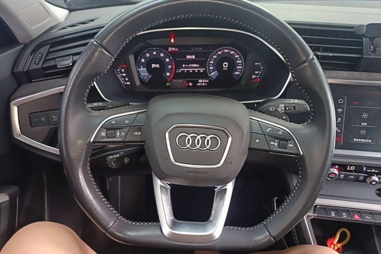 Used Audi Q3 2020 35 TFSI Fashion Dynamic Model Steering Wheel