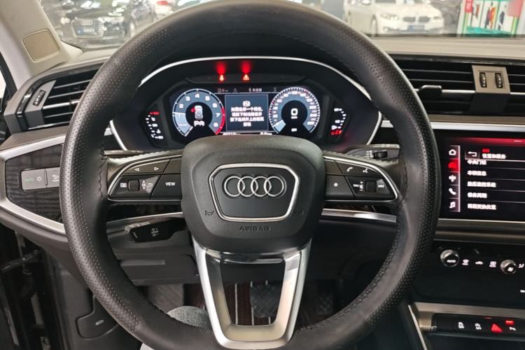 Used Audi Q3 2020 35 TFSI Ambition Style Edition Steering Wheel