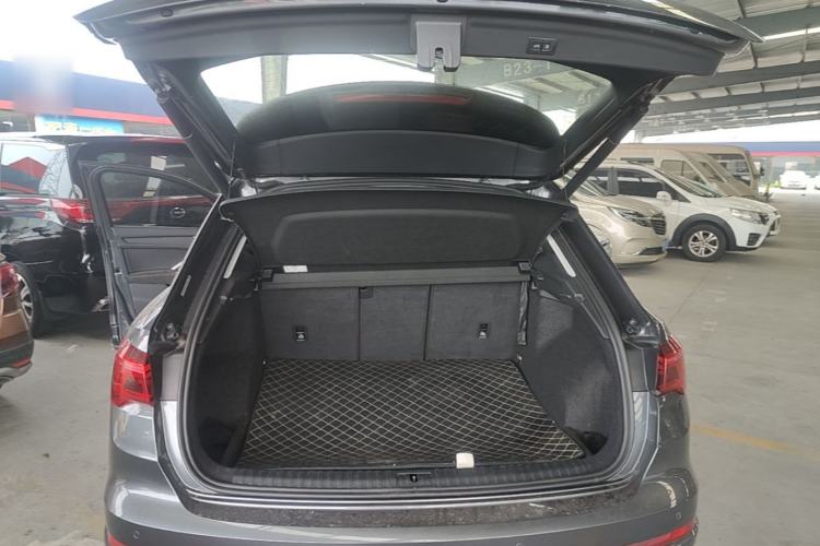 Used Audi Q3 2020 35 TFSI Fashion Dynamic Model Trunk