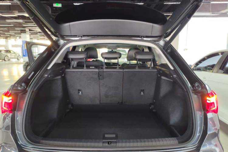 Used Audi Q3 2020 35 TFSI Fashion Dynamic Model Trunk