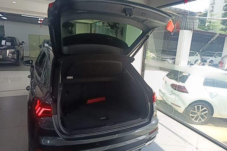 Used Audi Q3 2020 35 TFSI Fashion Dynamic Model Trunk