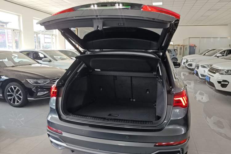 Used Audi Q3 2020 35 TFSI Fashion Dynamic Model Trunk