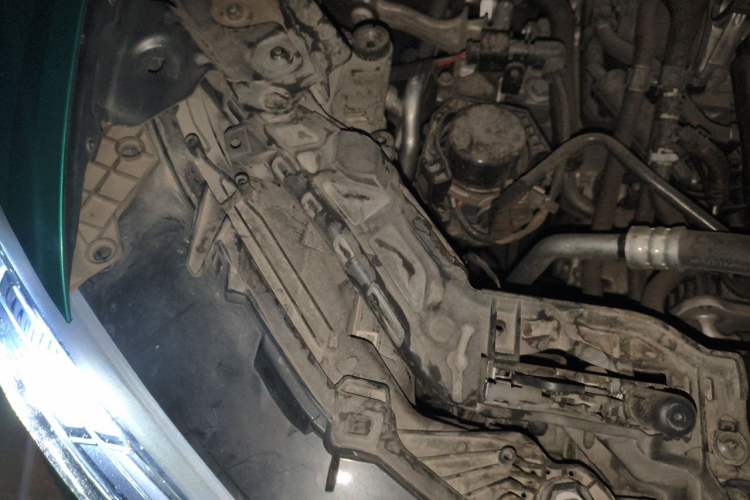 Used Audi Q3 2020 35 TFSI Fashion Dynamic Model Engine Bay Right