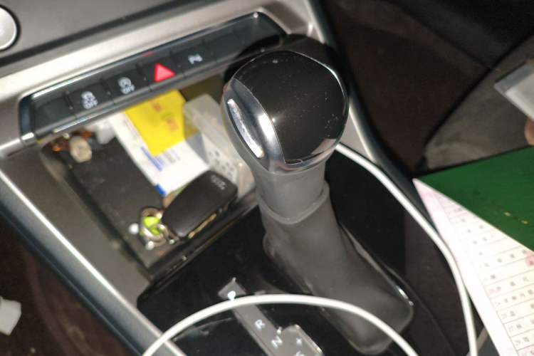 Used Audi Q3 2020 35 TFSI Fashion Dynamic Model Gear Lever