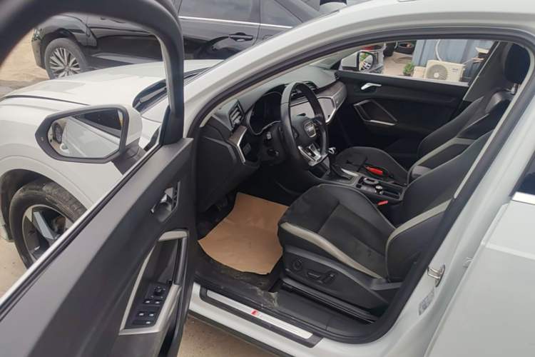Used Audi Q3 2020 35 TFSI Fashion Dynamic Model Driver Seat