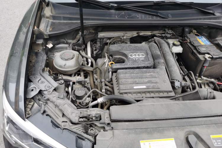 Used Audi Q3 2020 35 TFSI Fashion Dynamic Model Engine Bay Right