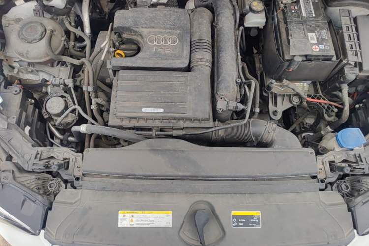 Used Audi Q3 2020 35 TFSI Fashion Dynamic Model Engine Bay