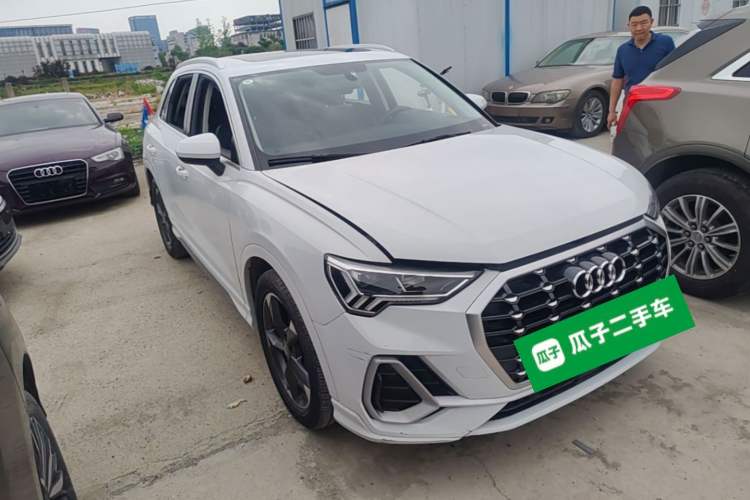 Used Audi Q3 2020 35 TFSI Fashion Dynamic Model Front Right 45 Deg