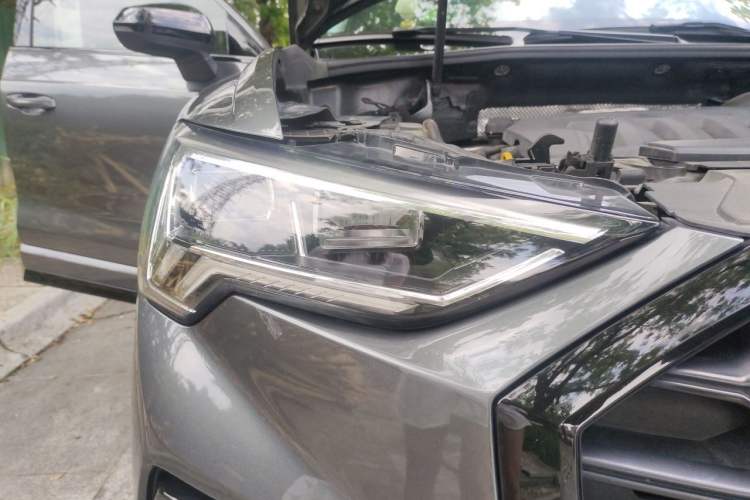 Used Audi Q3 2020 40 TFSI Fashion Dynamic Model Right Front Headlight