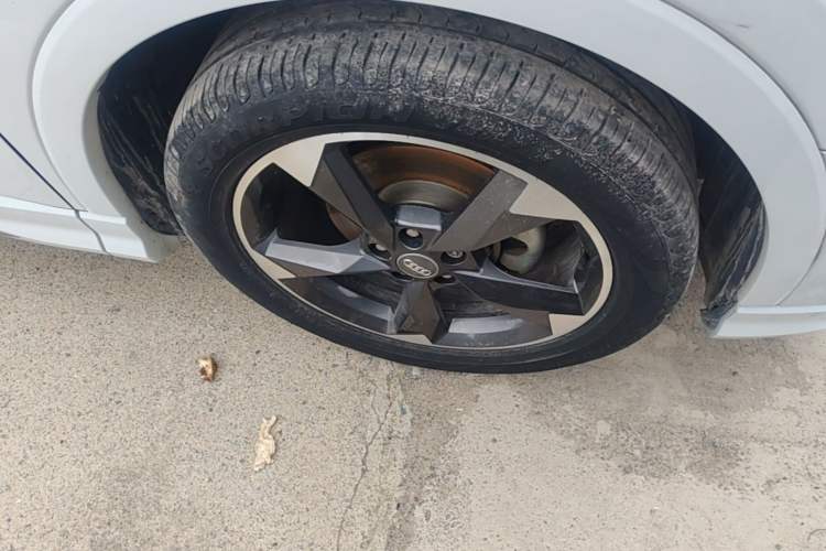 Used Audi Q3 2020 35 TFSI Fashion Dynamic Model Right Front Wheel Hub