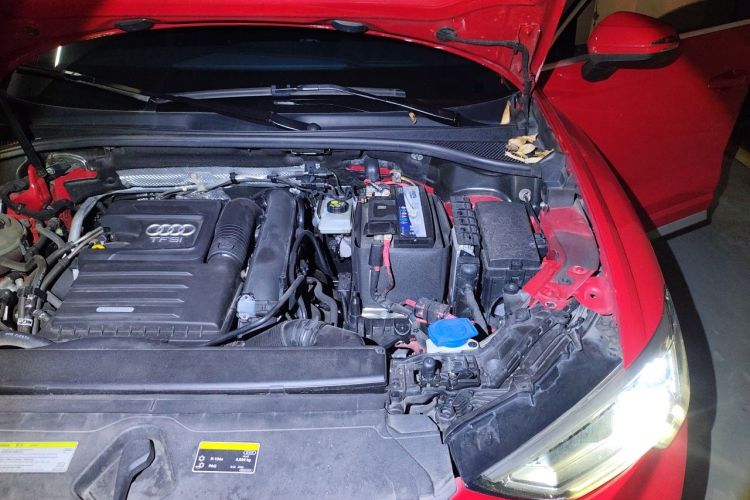 Used Audi Q3 2020 35 TFSI Fashion Dynamic Model Engine Bay Left