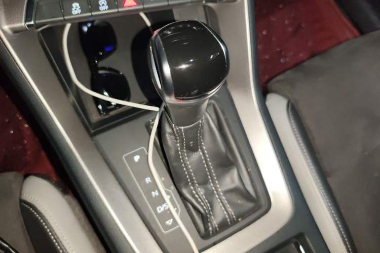 Used Audi Q3 2020 35 TFSI Fashion Dynamic Model Gear Lever
