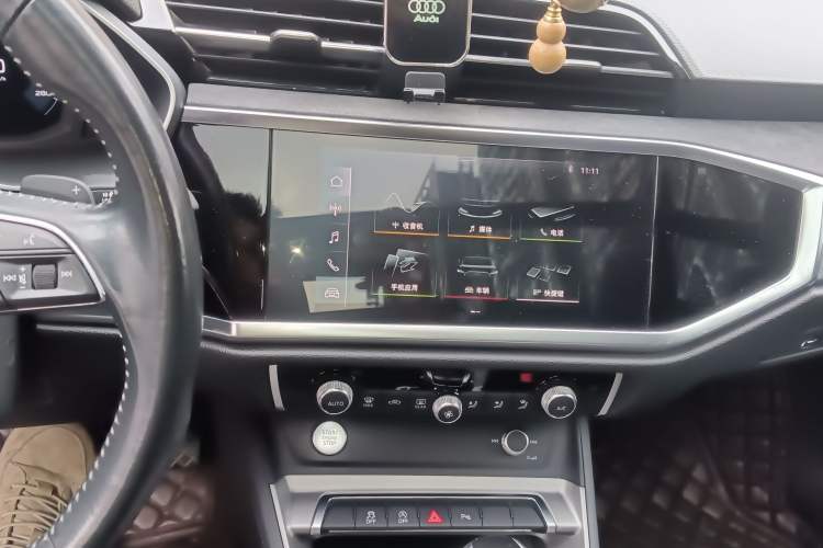 Used Audi Q3 2020 35 TFSI Fashion Dynamic Model Audio And AC Panel